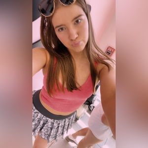 Meet your Posher, Ava